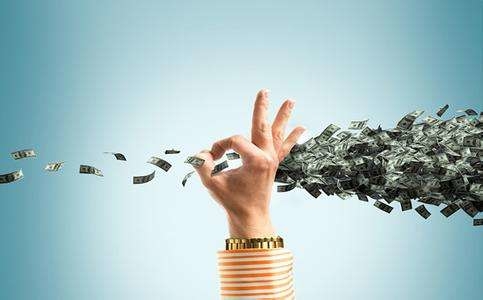 鲍威尔大放鹰词吓崩股市，金价大跌退守200日均线